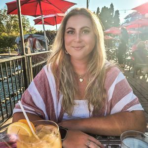 Meet your Posher, Annie